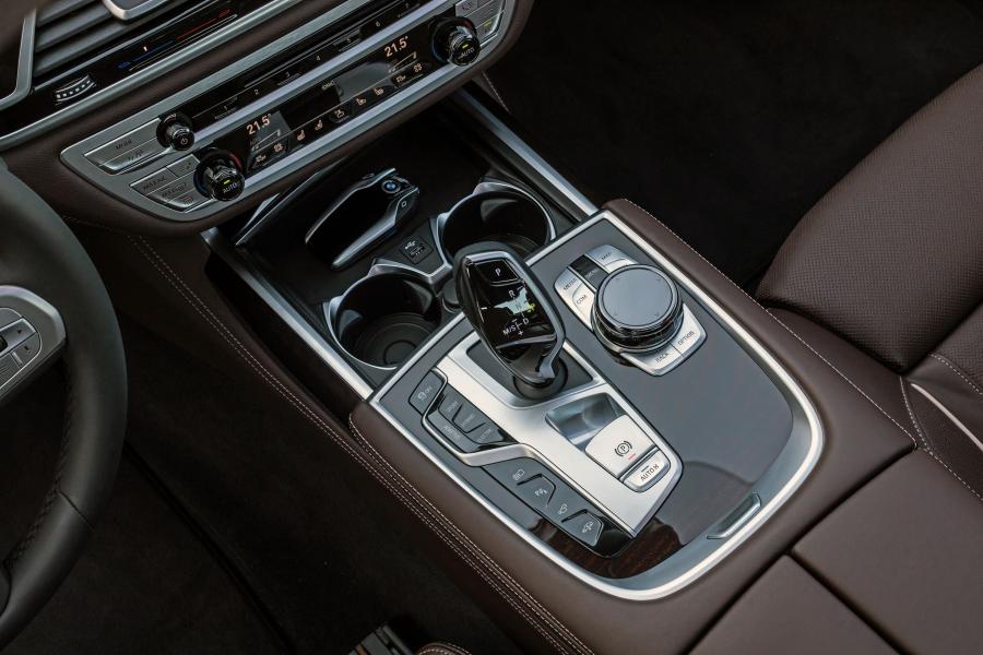 Детали интерьера BMW 745Le (G12) 2019 года  (WW) (фото 37 из 47)